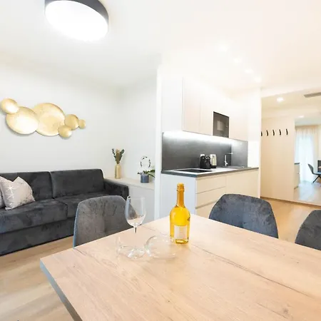 Apartment Meranosuites - Therme